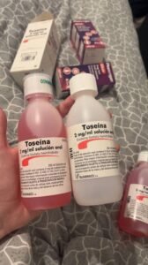Boîte de Toseina médicament avec notice d'utilisation et dosage en codeine